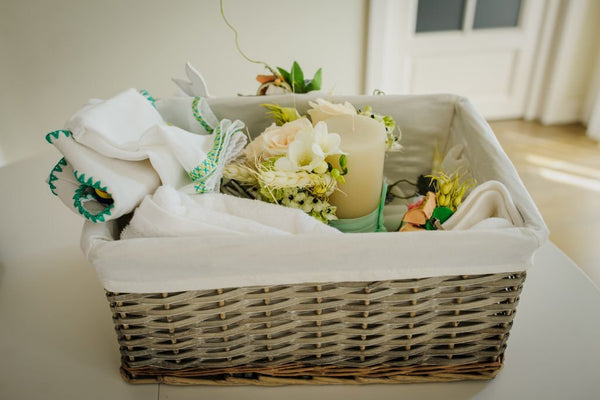 airbnb gift basket ideas