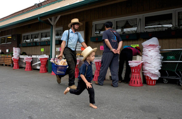 amish barefoot