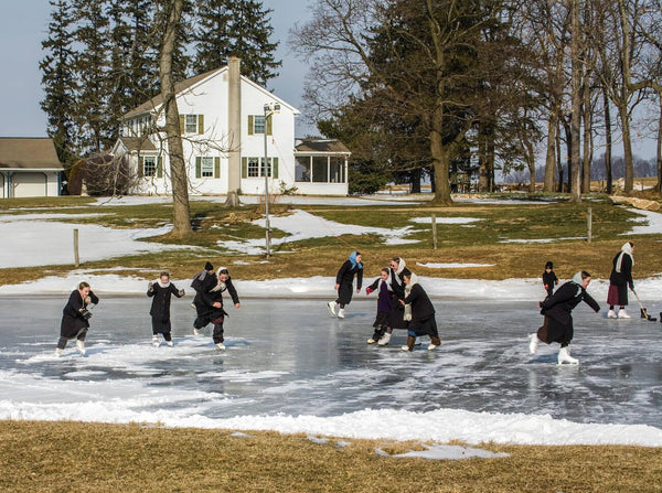 how do the amish celebrate christmas