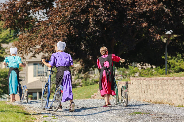 mennonite versus amish clothing